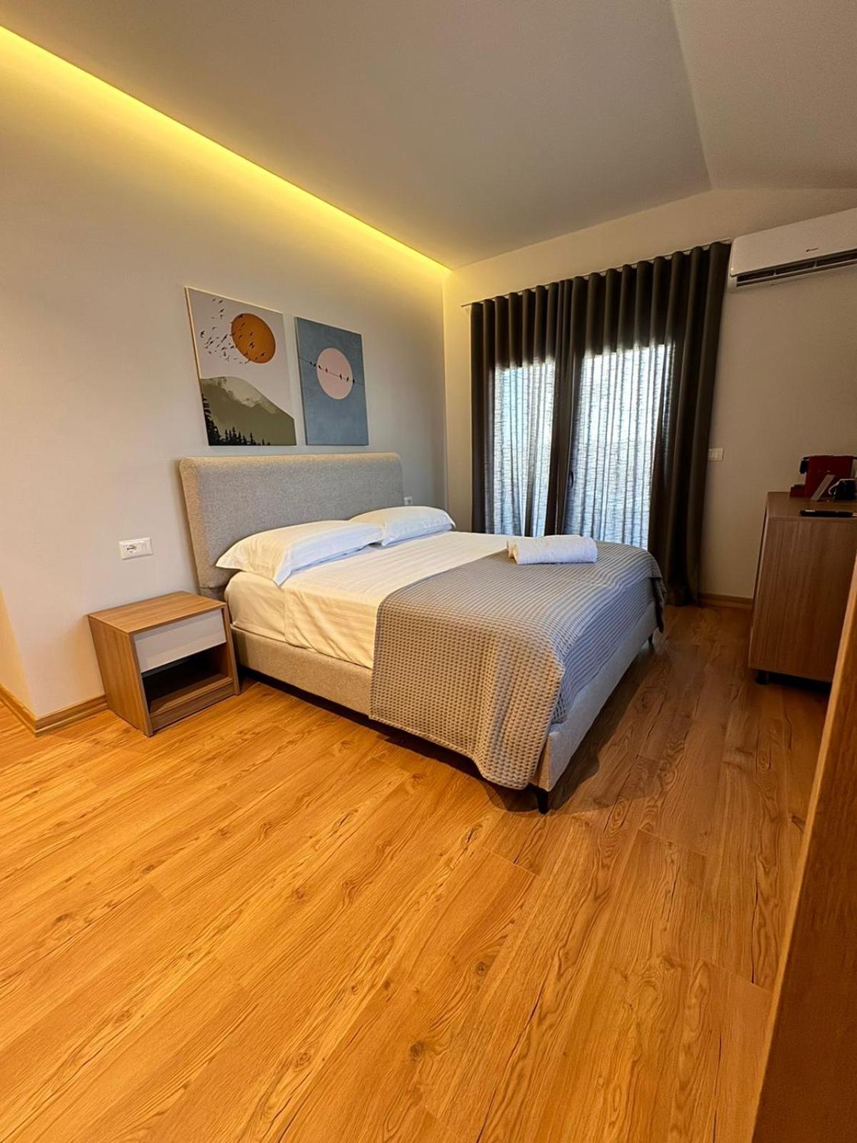 Izi Boutique Daire Tiran Dış mekan fotoğraf