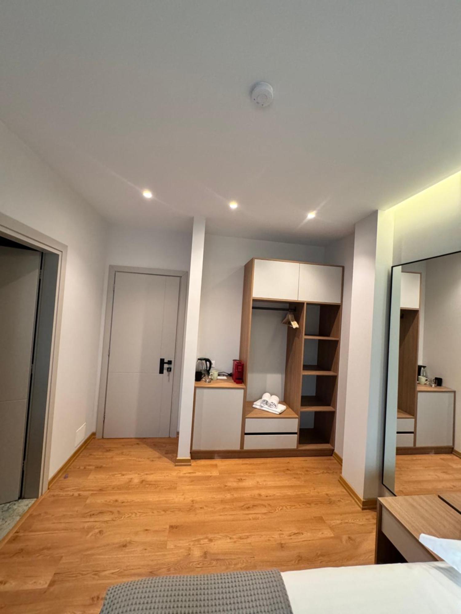 Izi Boutique Daire Tiran Dış mekan fotoğraf