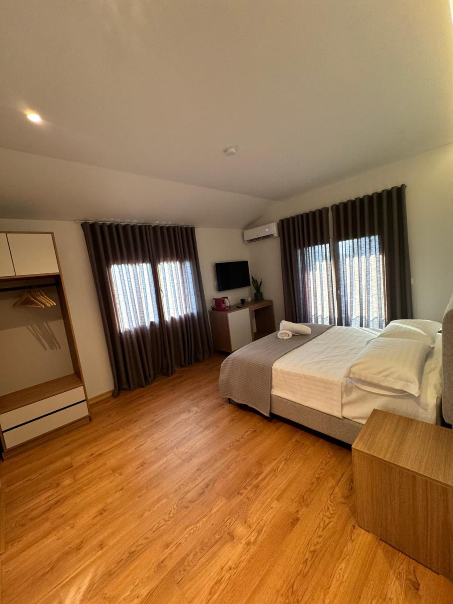 Izi Boutique Daire Tiran Dış mekan fotoğraf
