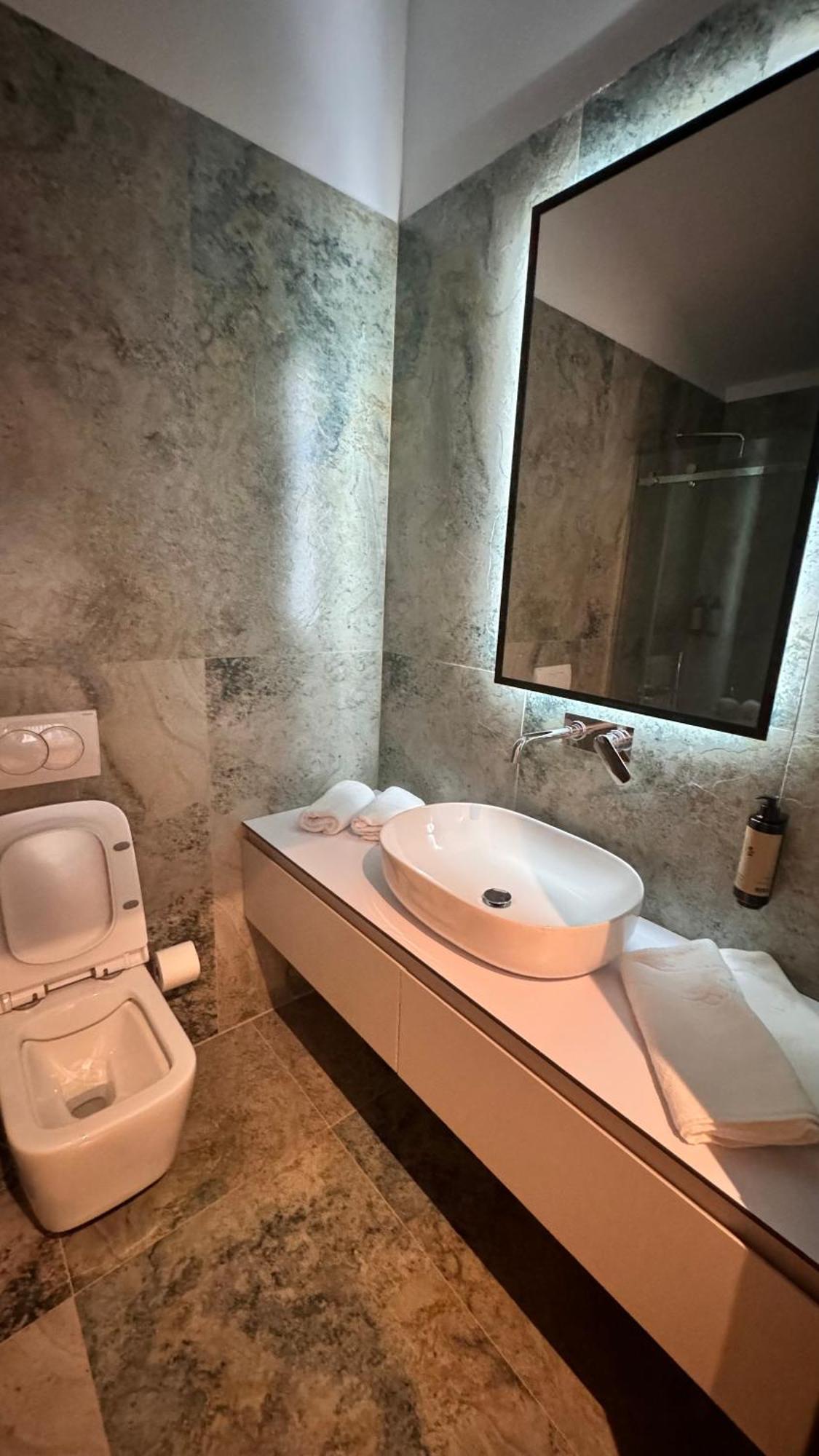 Izi Boutique Daire Tiran Dış mekan fotoğraf