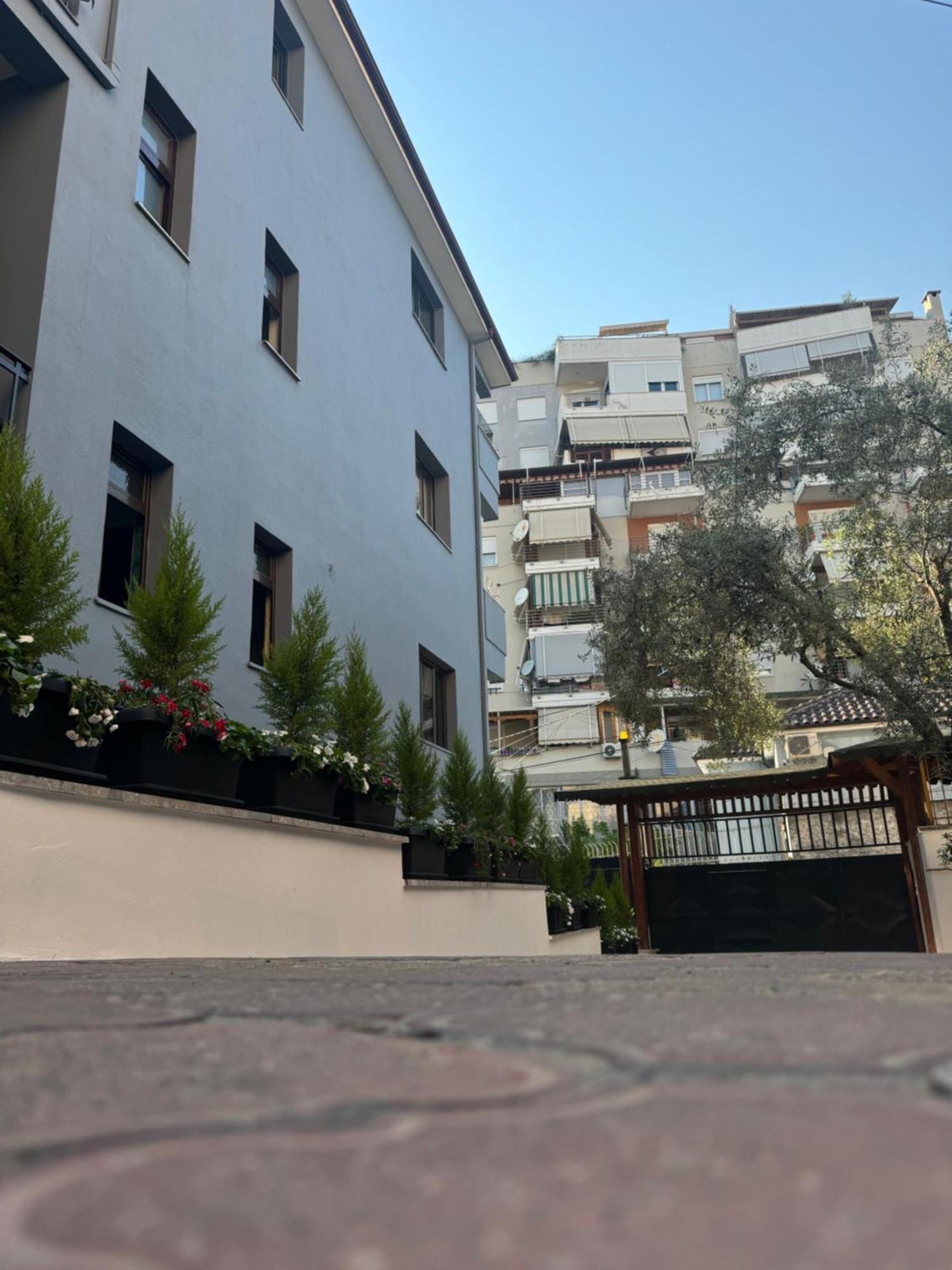 Izi Boutique Daire Tiran Dış mekan fotoğraf